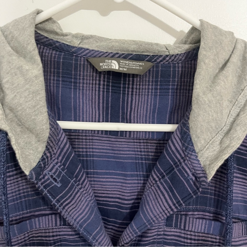 NORTH FACE - Plaid Button-Up Hoodie Shirt - Picture 2 of 4